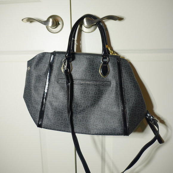 Women's Guess Black Satchel Bag Medium - Picture 1 of 7
